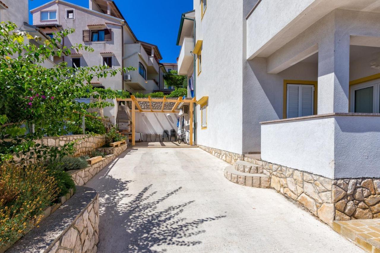 Apartments With A Parking Space Mali Lošinj Zewnętrze zdjęcie